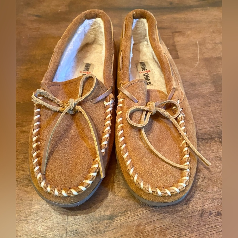 ✨Minnetonka Men's Pile Lined Hardsole Slipper Leather Moccasins 3902✨